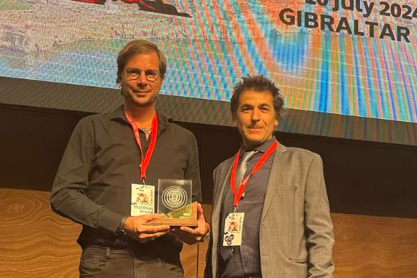 ELH-Direktor Prof. Matthias Brand mit Great Achievement Award ausgezeichnet